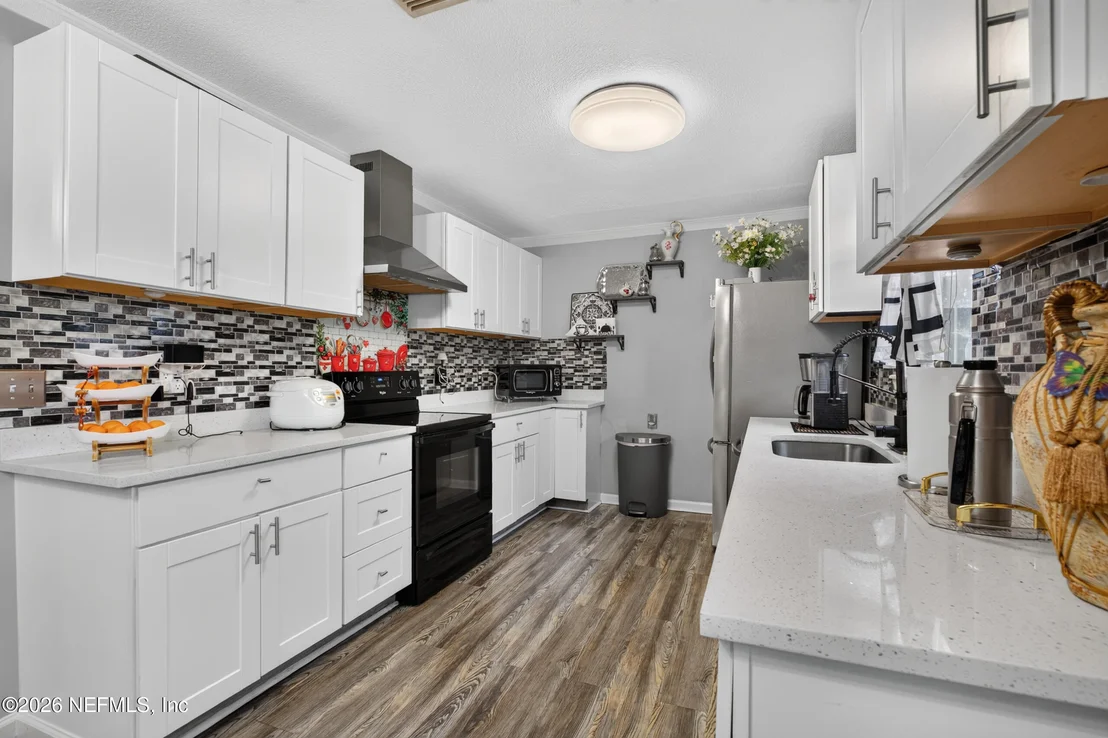 Photo of 8005 FLEUR DE LIS Drive