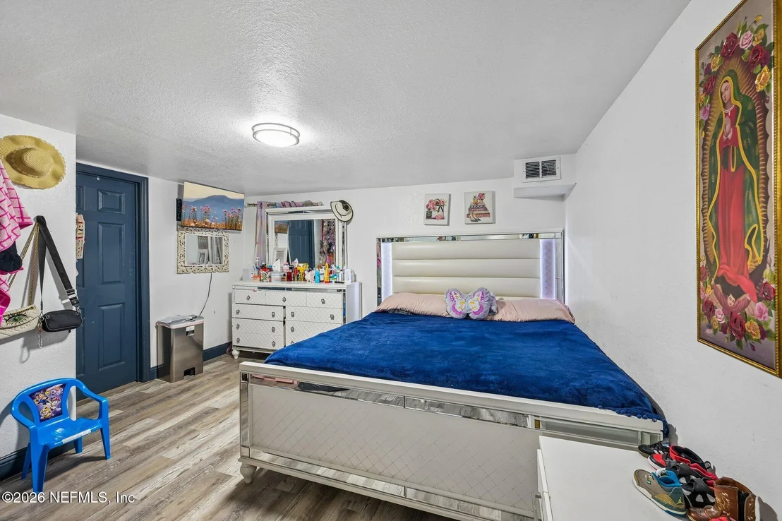 Photo of 5356 KEYSTONE Drive N