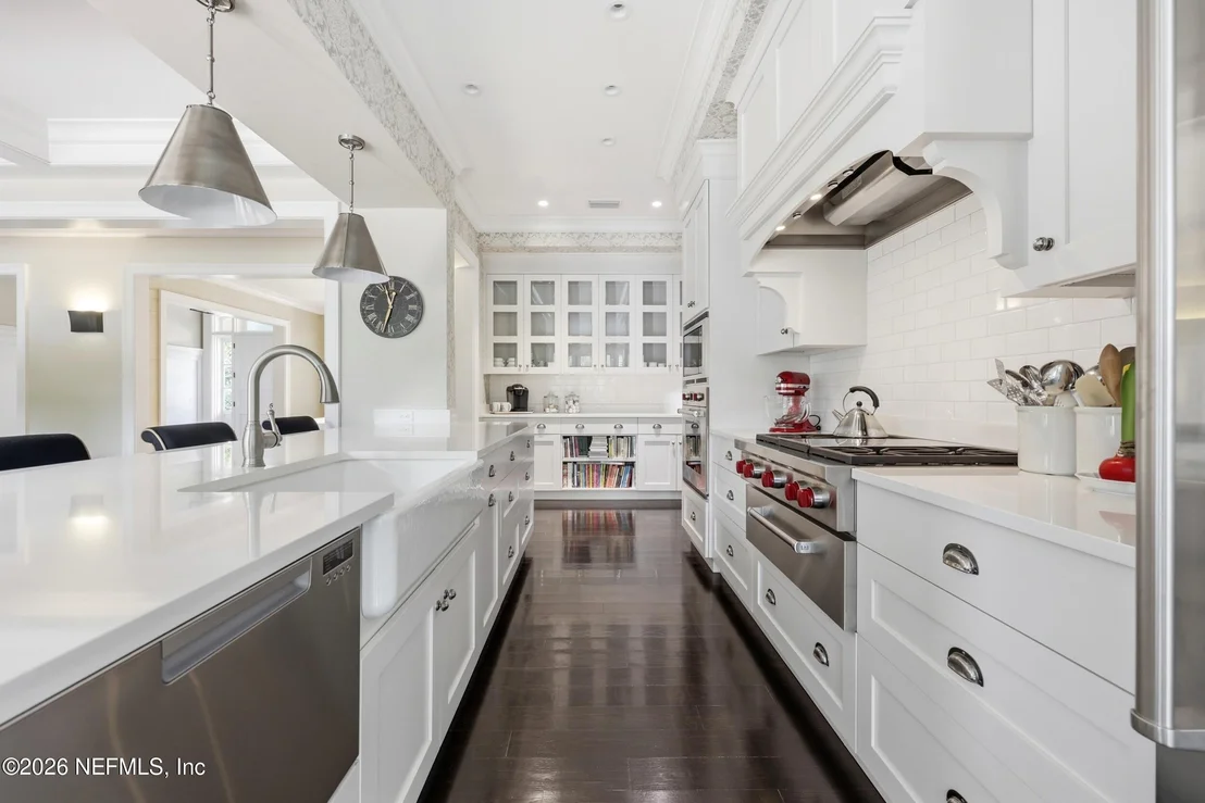 Photo of 1030 MAPLE Lane