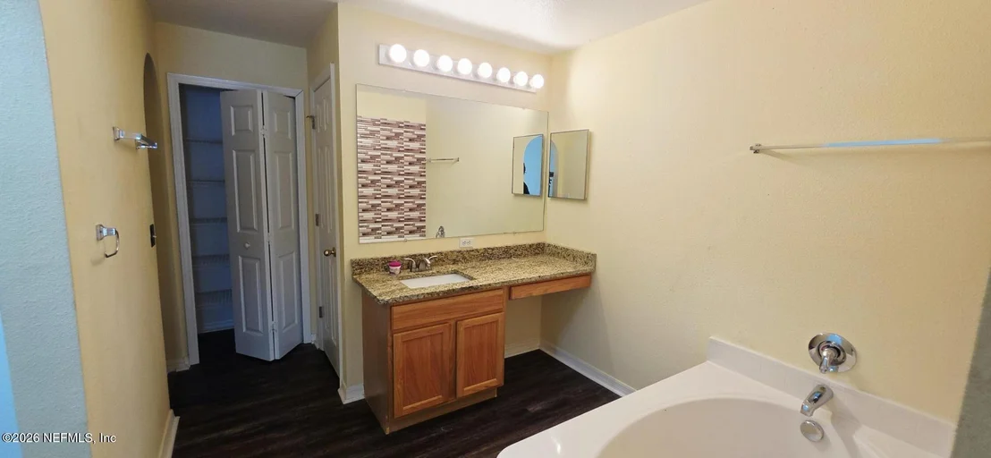 Photo of 8733 HUMBERSIDE Lane