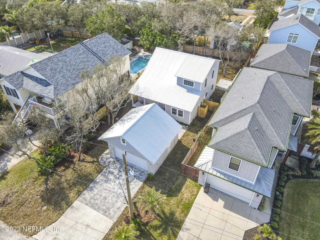 Photo of 6635 MADISON Street