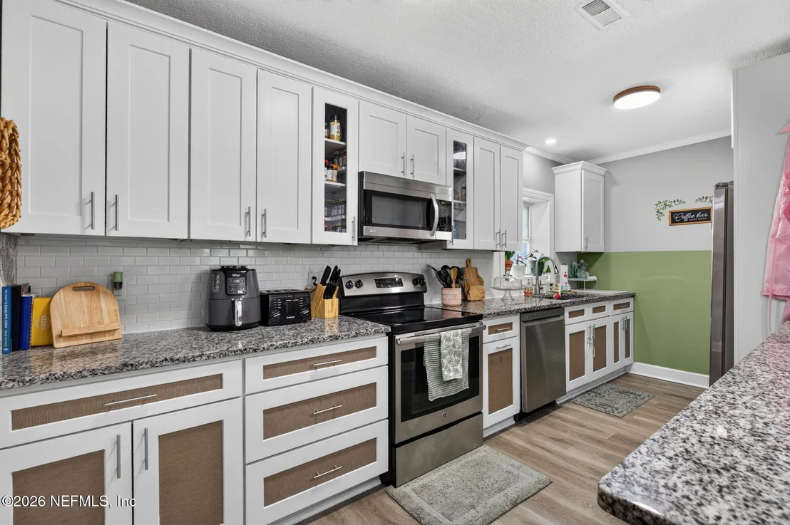 Photo of 1212 CRESTFIELD Road