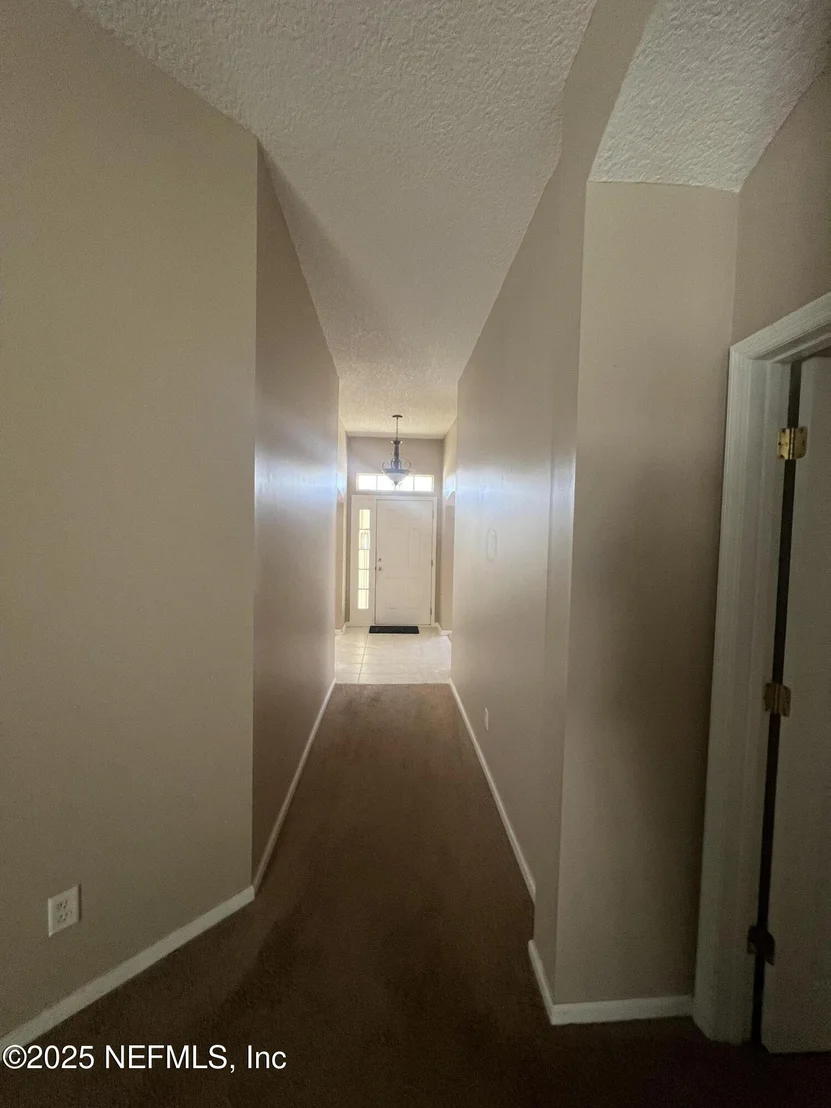 Photo of 695 SID Drive