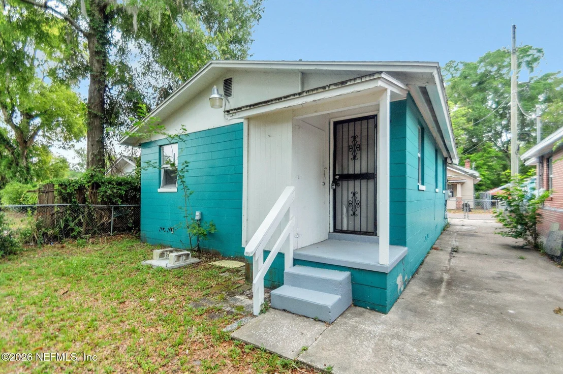 Photo of 1465 MITCHELL Street