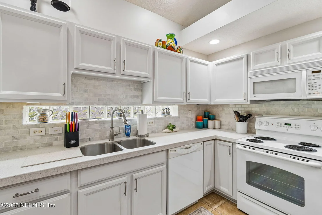 Photo of 141 N CHURCHILL Drive