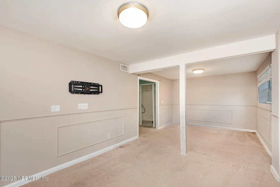 Photo of 5106 ROANOKE Boulevard