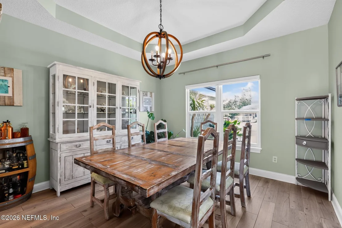Photo of 1115 PALM Circle