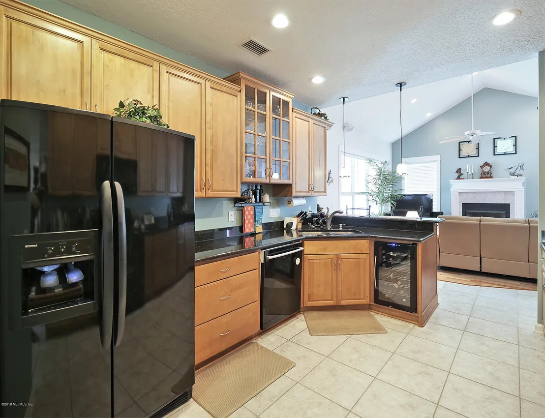 Photo of 1480 LAUREL Way