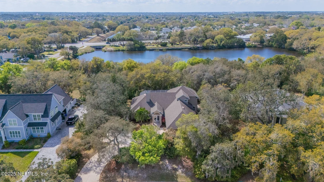Photo of 105 SPANISH OAKS Lane