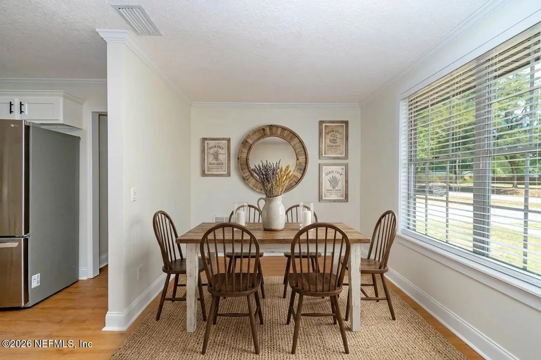 Photo of 6172 MILTONDALE Road