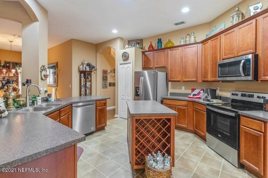 Photo of 581 LONGMILL Lane