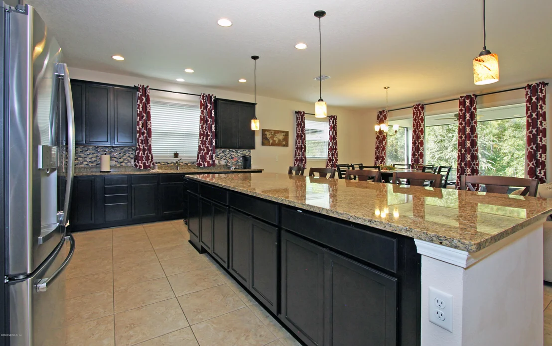Photo of 399 PALISADE Drive