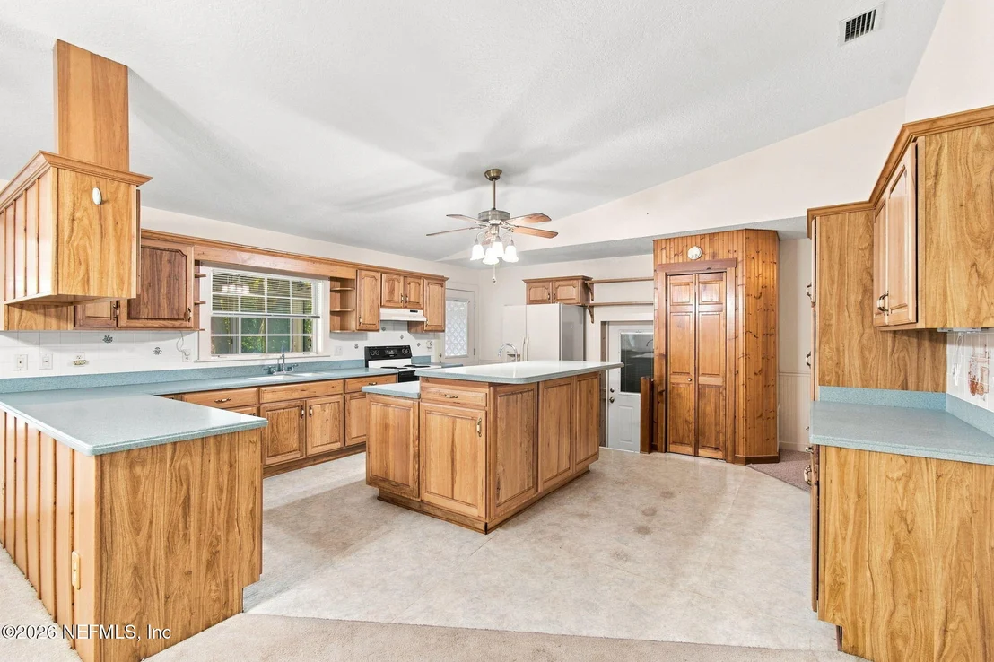 Photo of 1478 GATELY Road