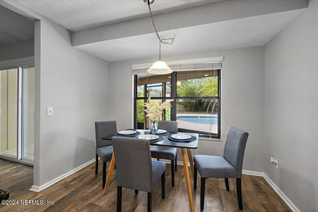 Photo of 305 EDINBURGH Lane