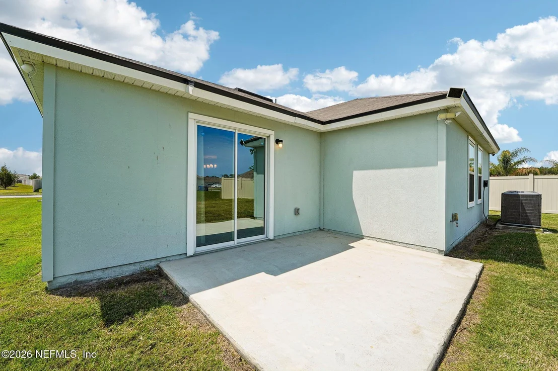 Photo of 32 AVEIRO Way