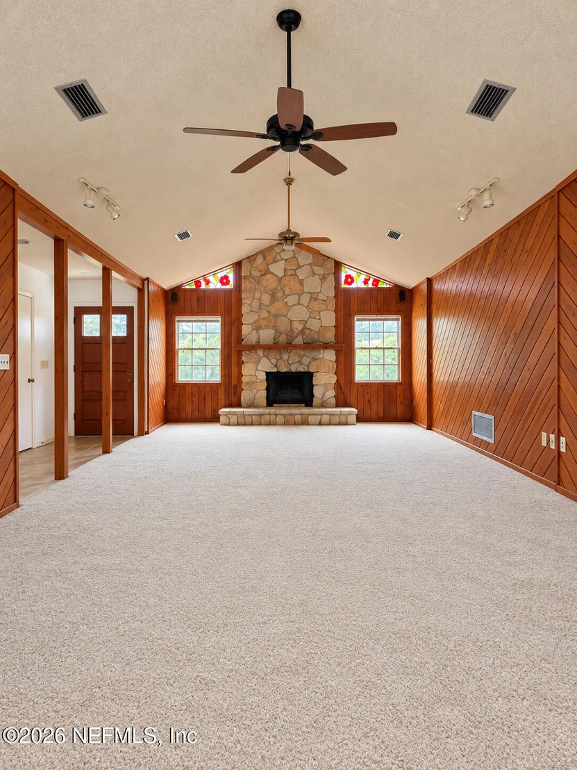 Photo of 118 BOBWHITE Road