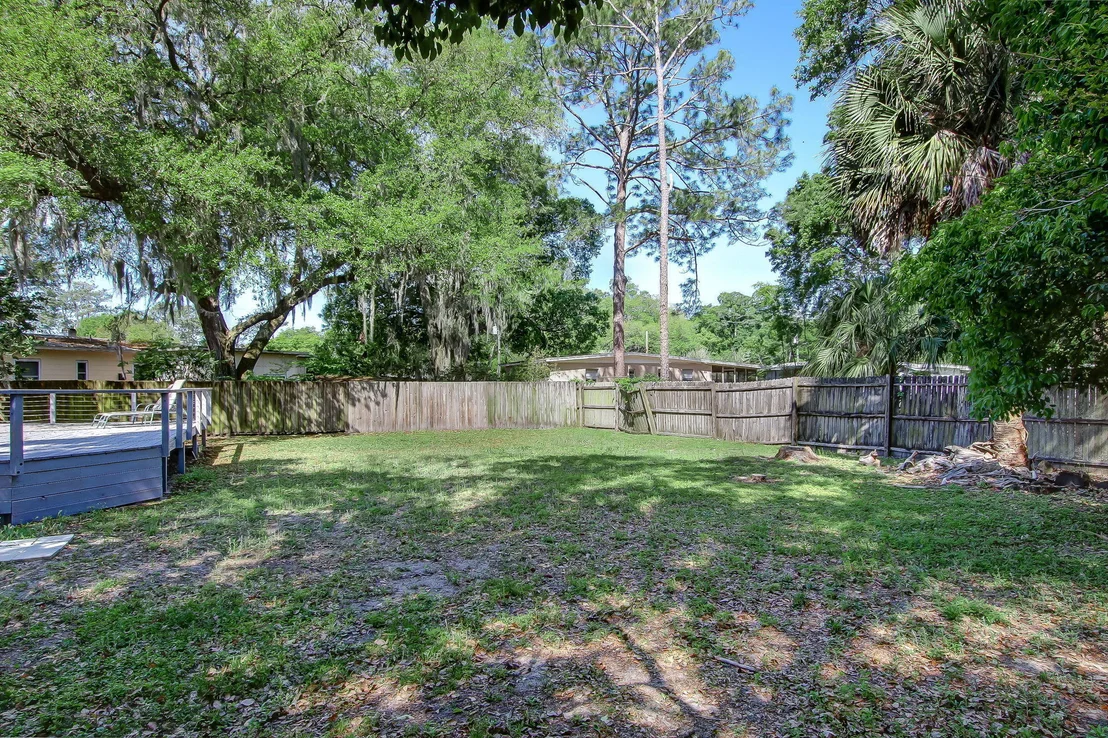 Photo of 2477 COMMUNITY Road