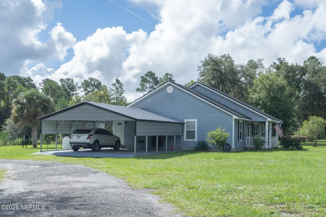 Photo of 272785 MURRHEE Road