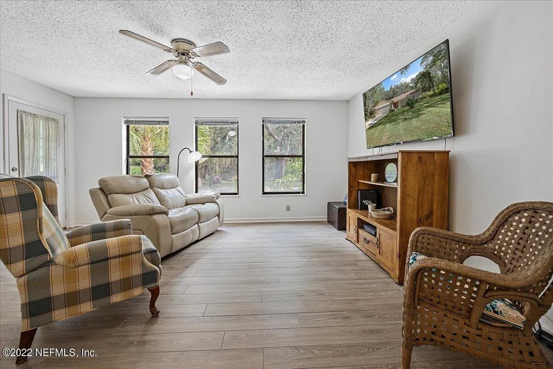 Photo of 8161 CAYUGA Trail N