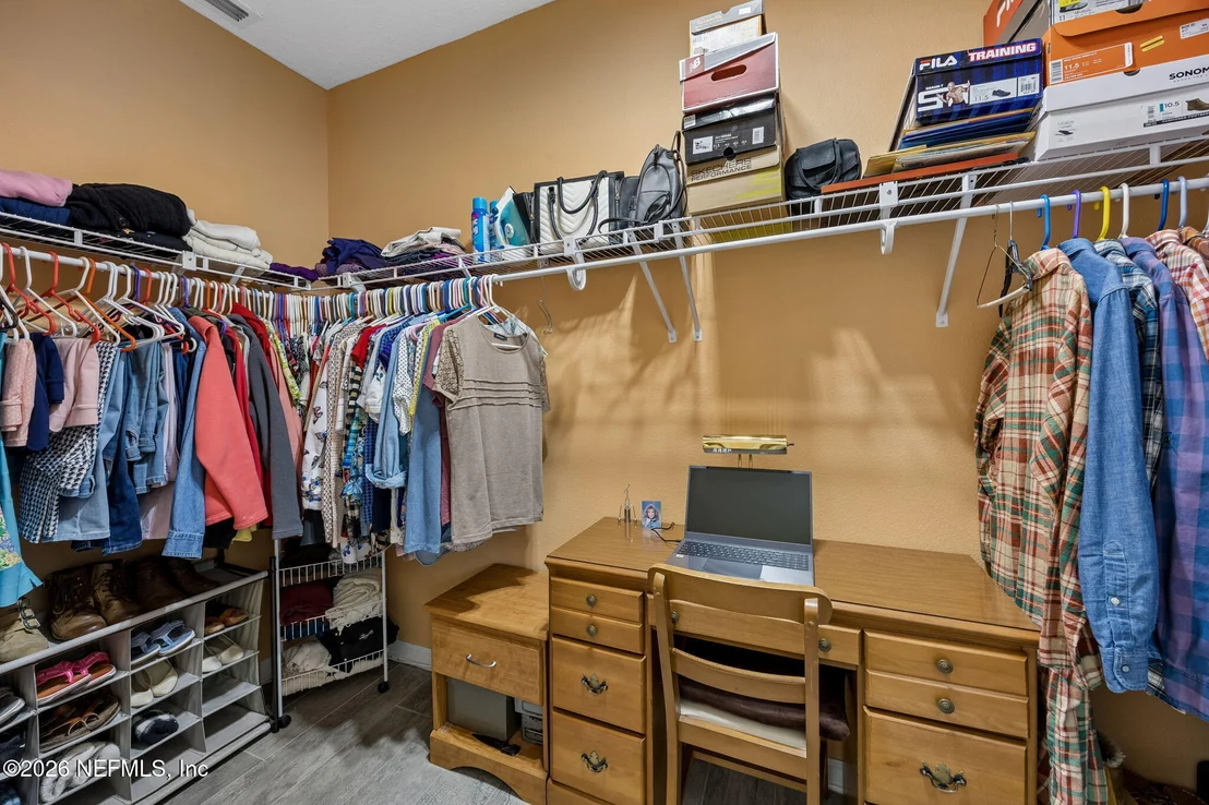 Photo of 96017 BREEZEWAY Court