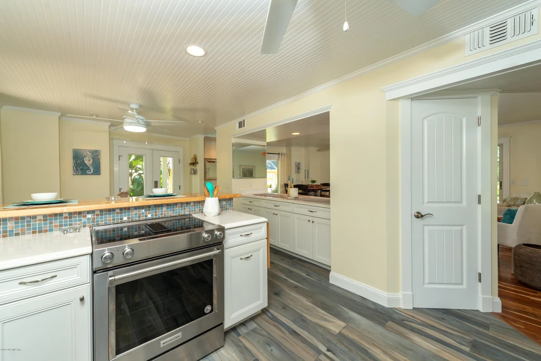 Photo of 330 PALMETTO Road