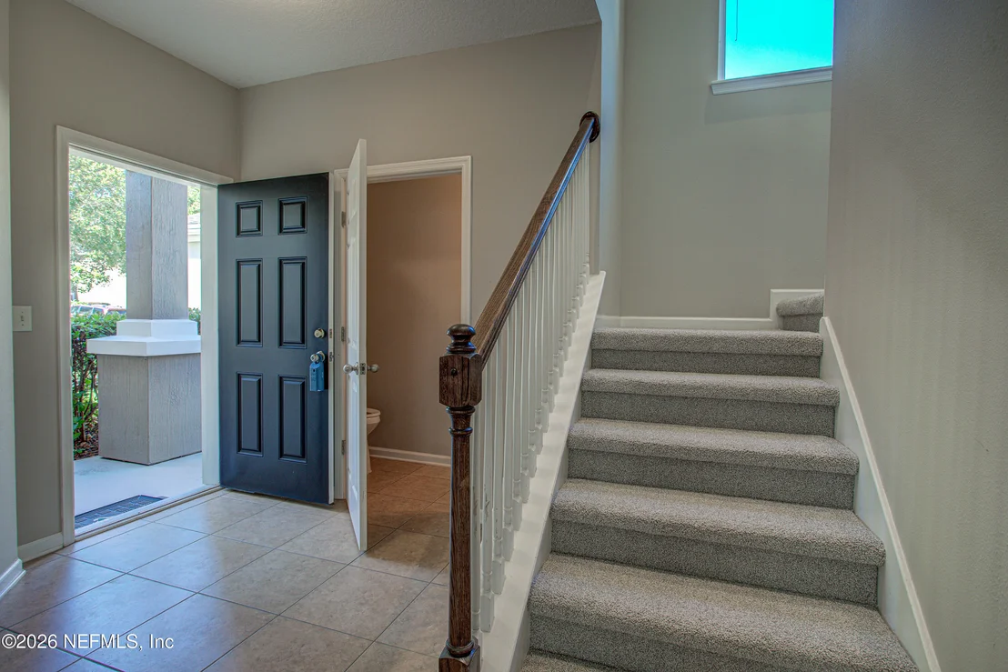 Photo of 40 HOWLAND Drive