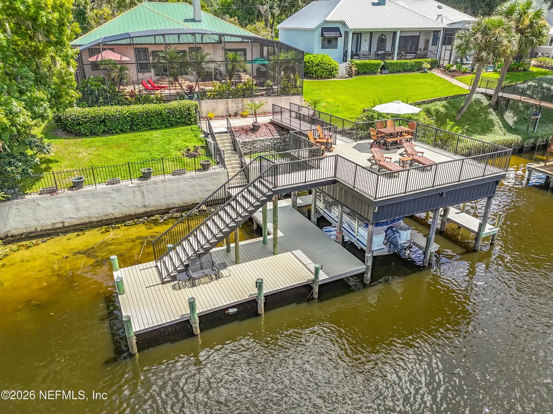 Photo of 129 RIVER Road