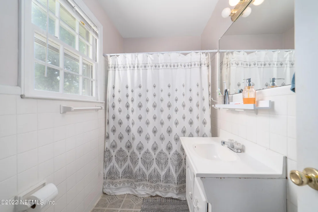 Photo of 4810 SEFA Circle N