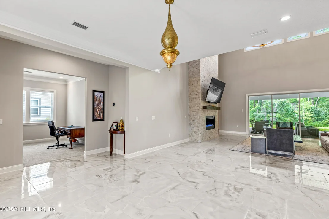 Photo of 10511 SILVERBROOK Trail