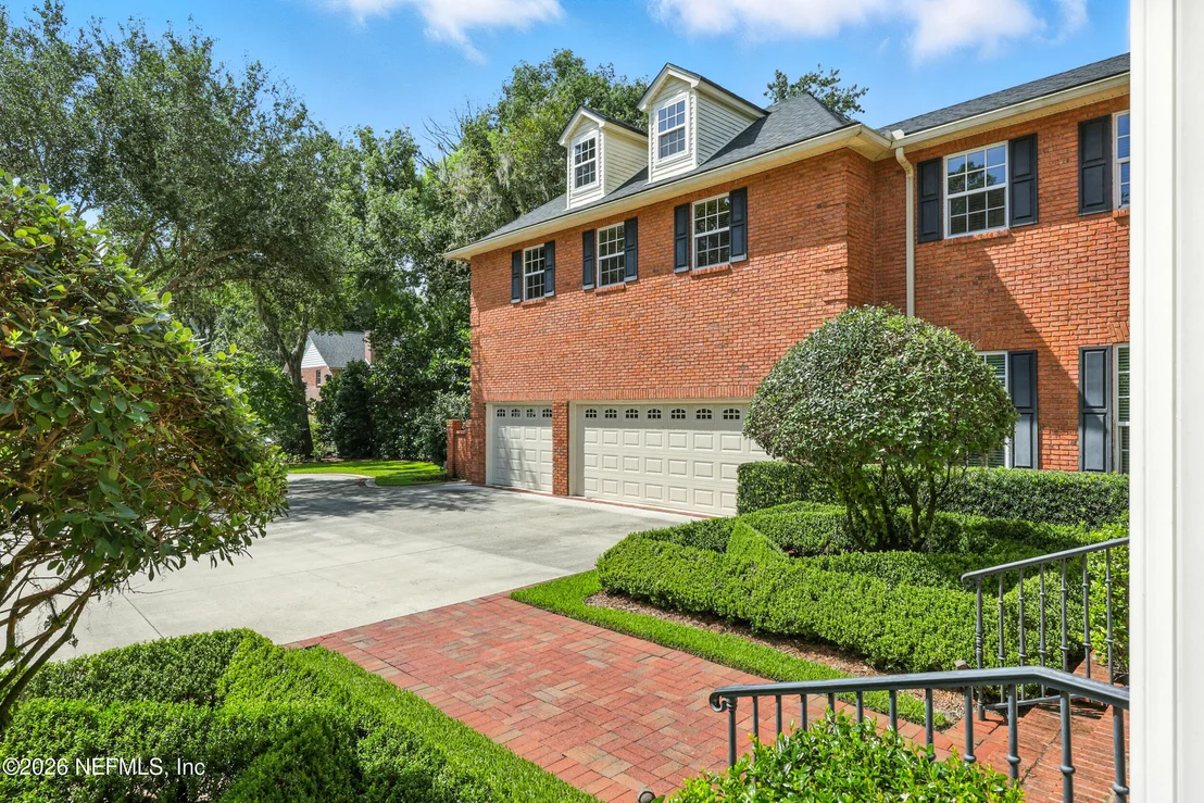 Photo of 2957 FOREST Circle