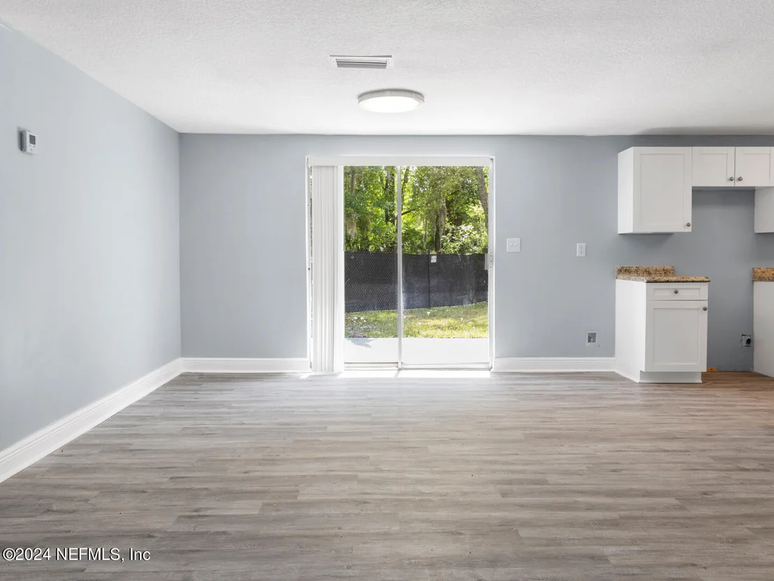 Photo of 5142 MONCRIEF Road