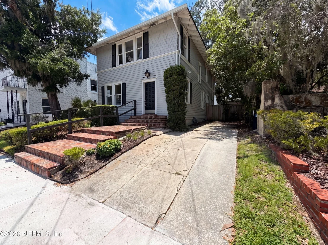 Photo of 1620 CHERRY Street