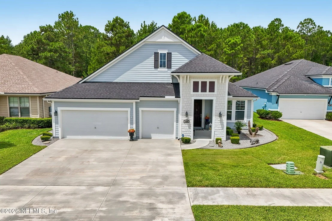 Photo of 620 CHARTER OAKS Boulevard
