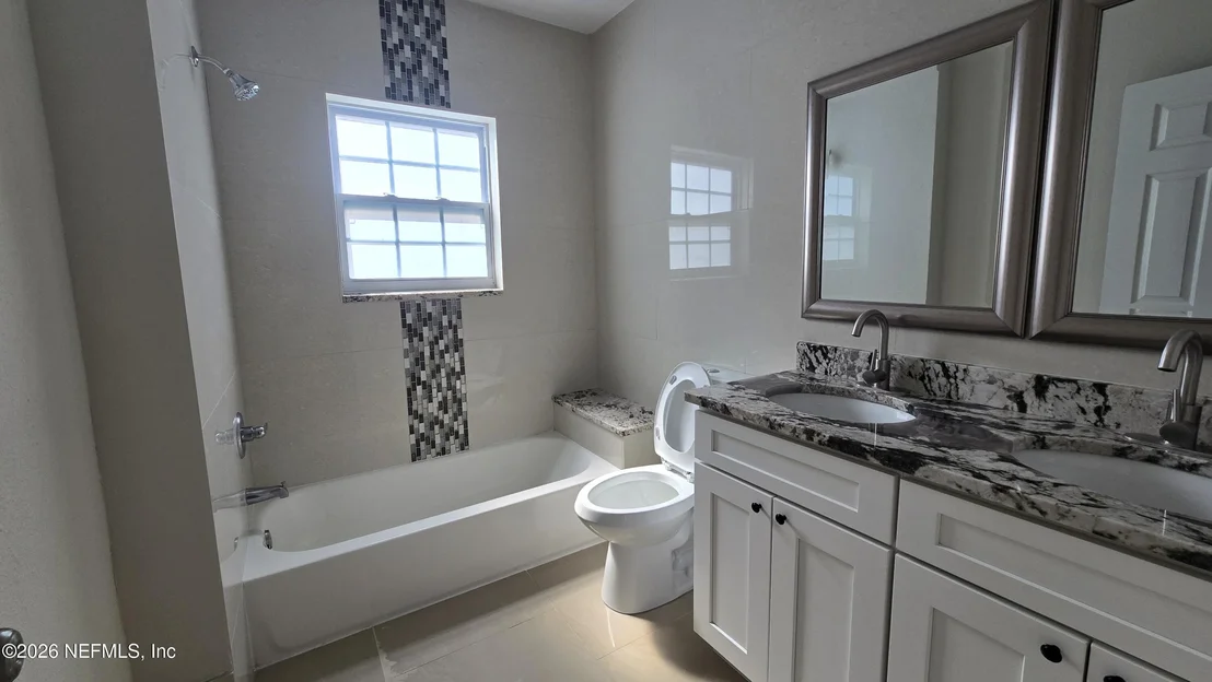 Photo of 1127 SPEARING Street