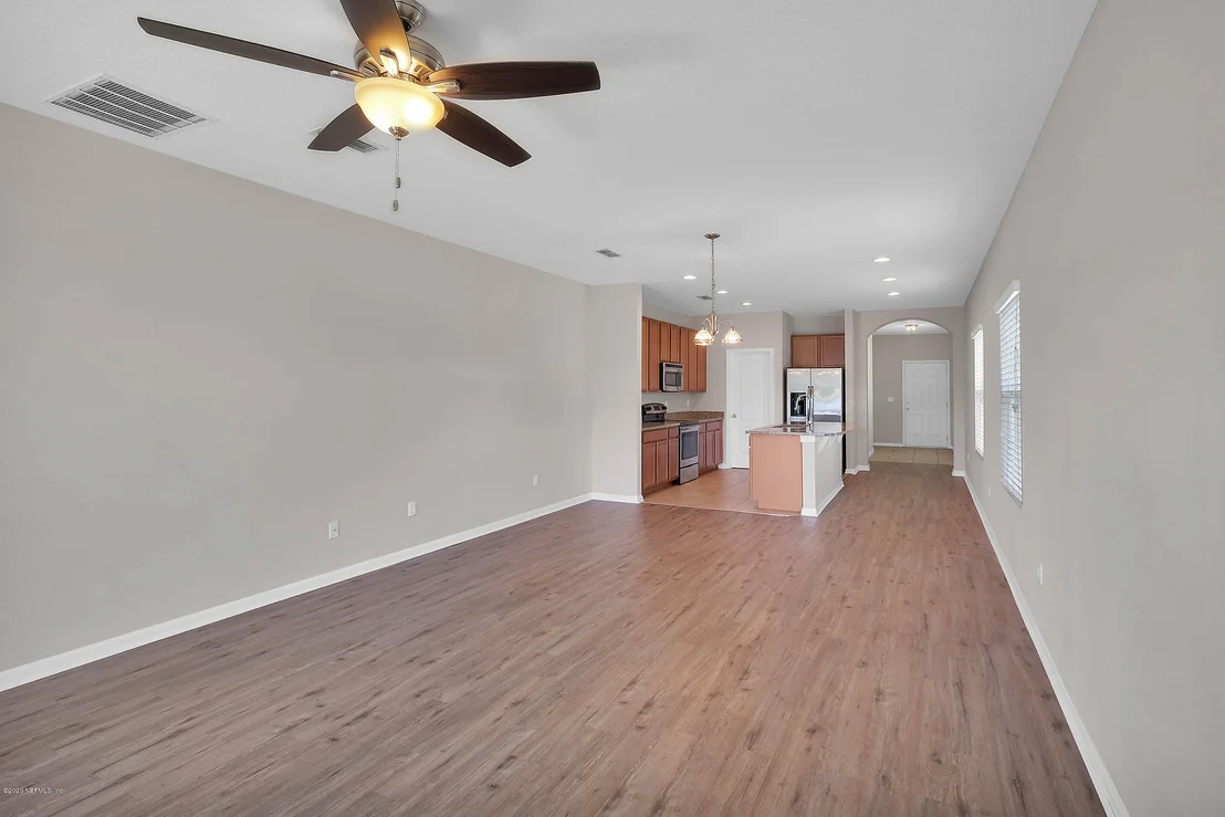 Photo of 533 DEERCROFT Lane