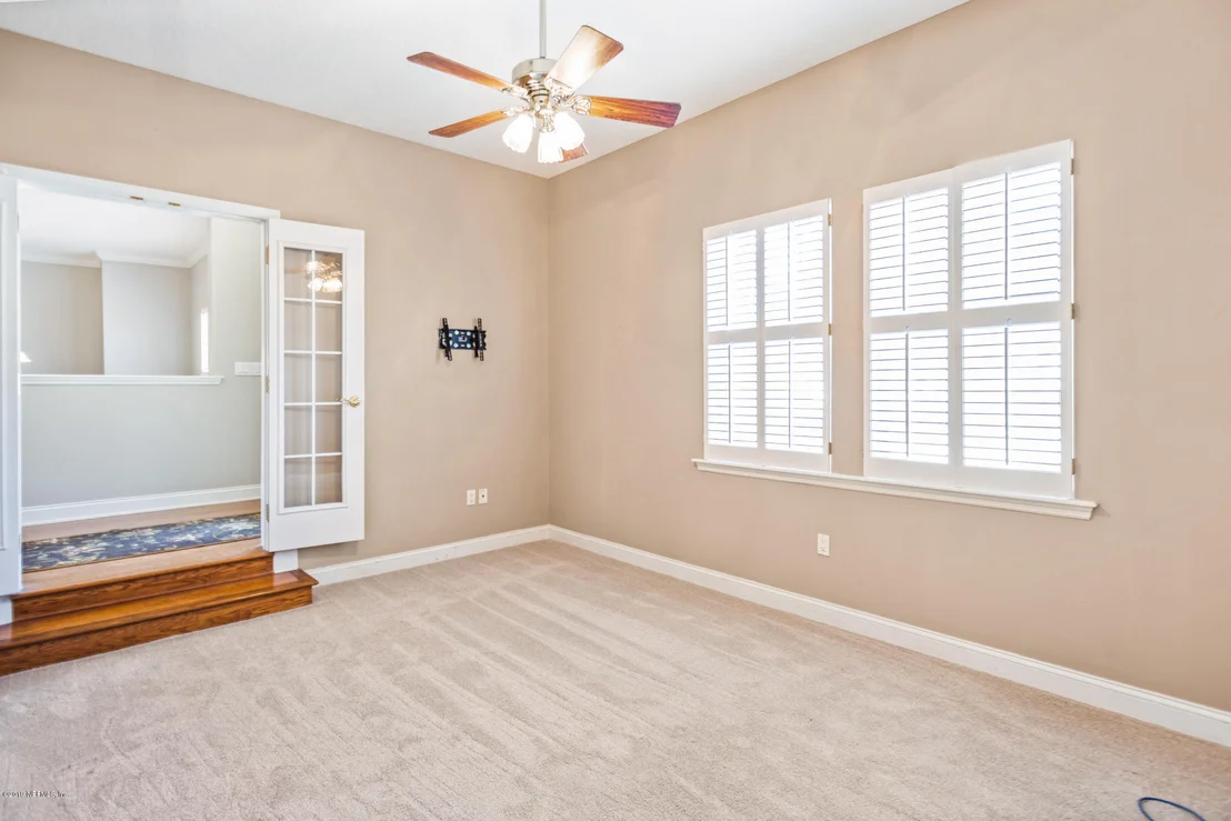 Photo of 821 EAGLE POINT Drive