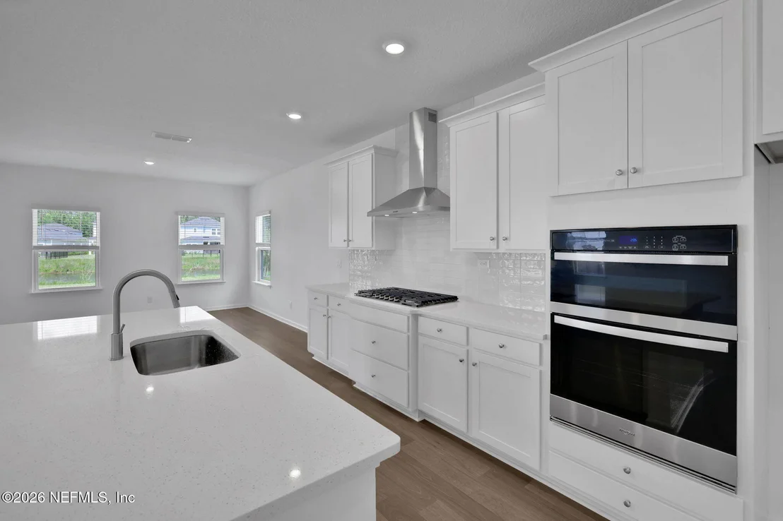 Photo of 565 FARMFIELD Drive