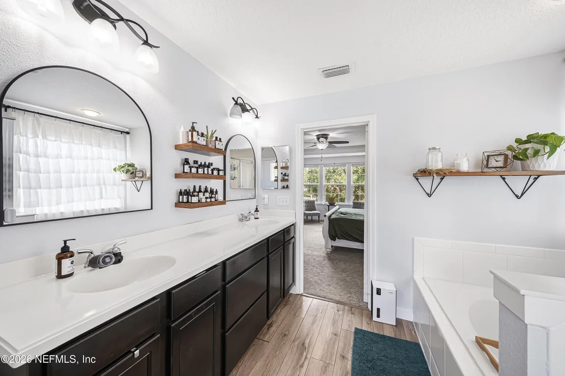 Photo of 4584 GOLF BROOK Road