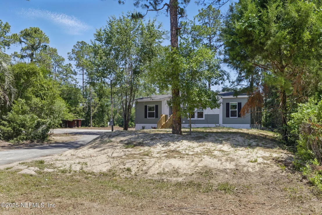 Photo of 106 HOWARD Drive