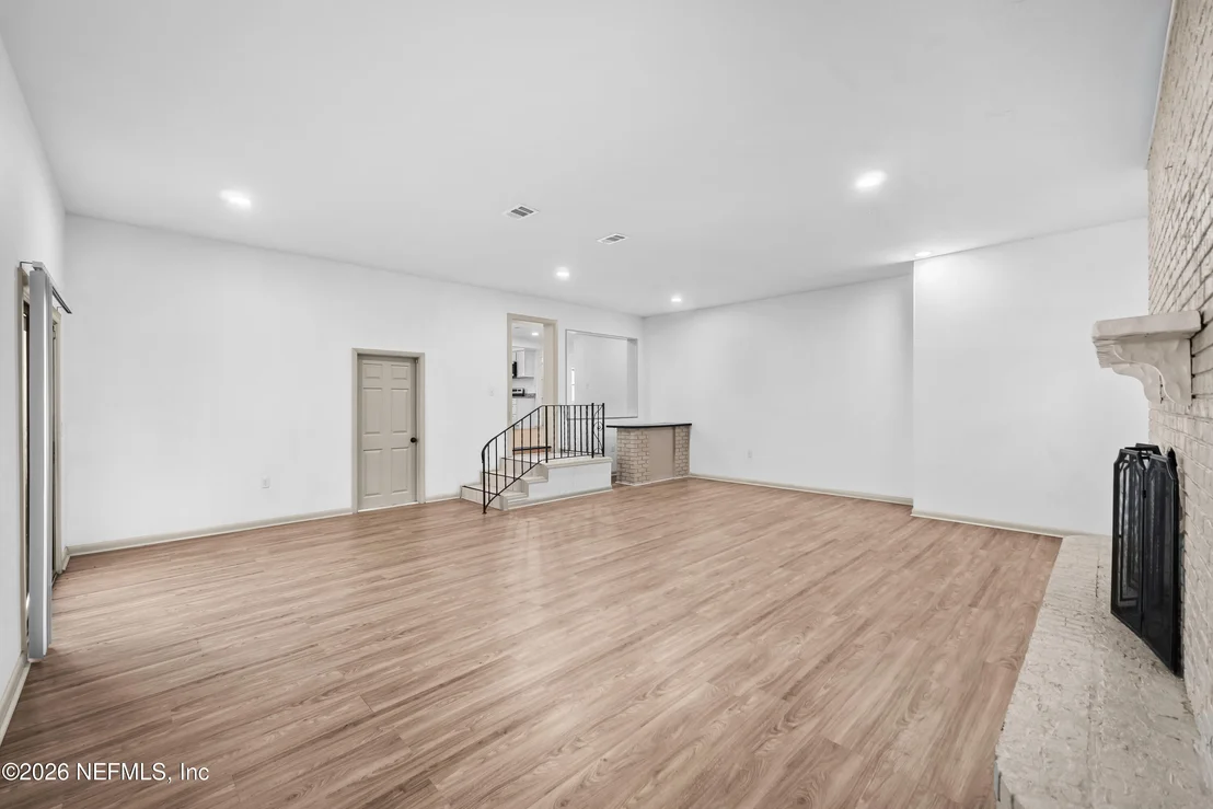 Photo of 6910 CARTIER Circle