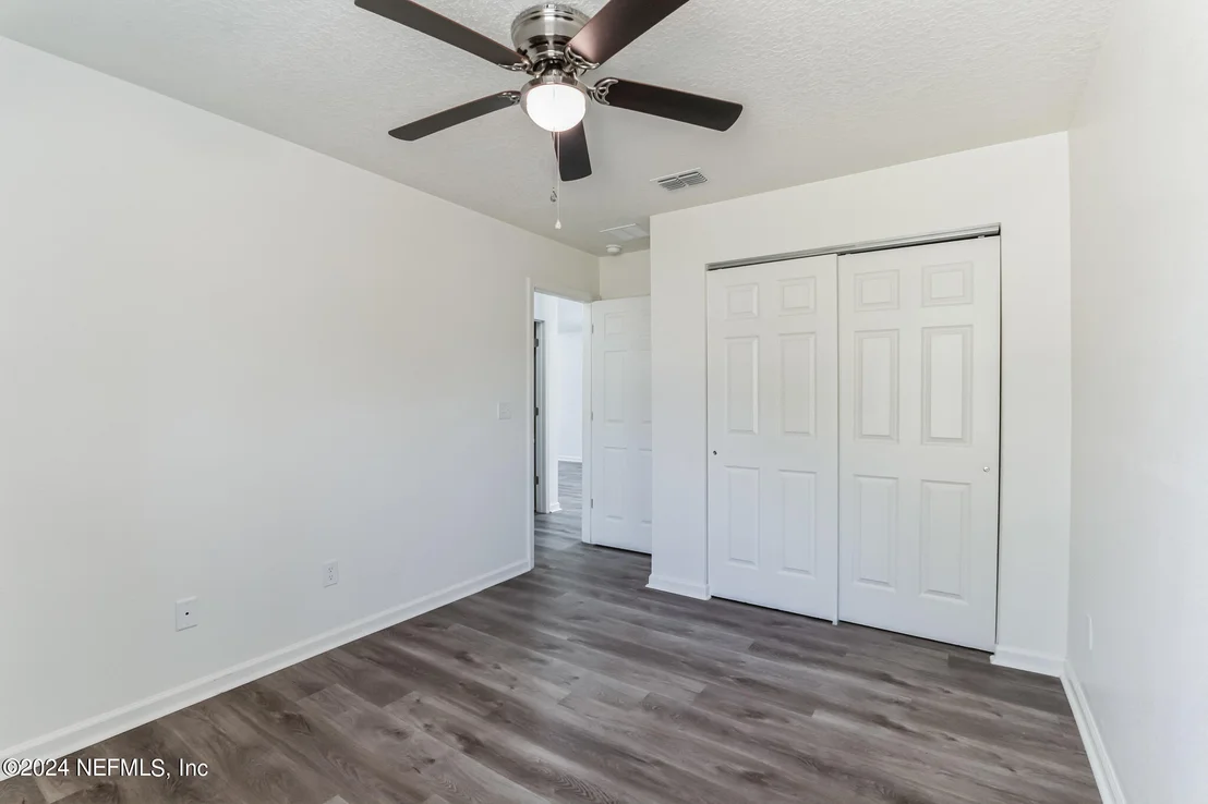 Photo of 908 W 9TH Street
