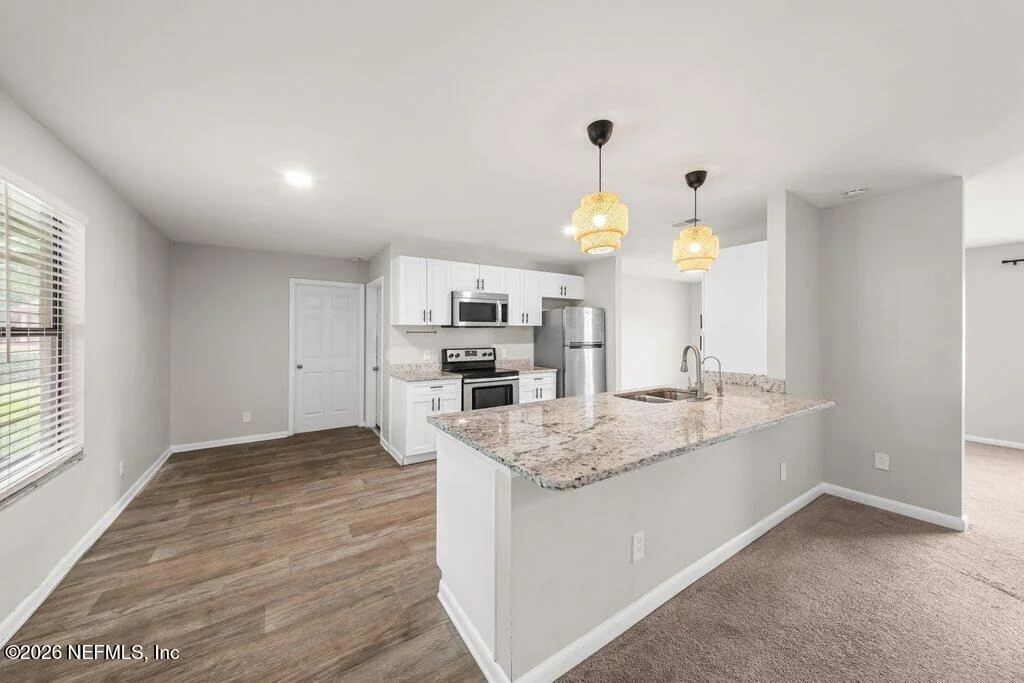 Photo of 1235 SQUIRREL Lane N
