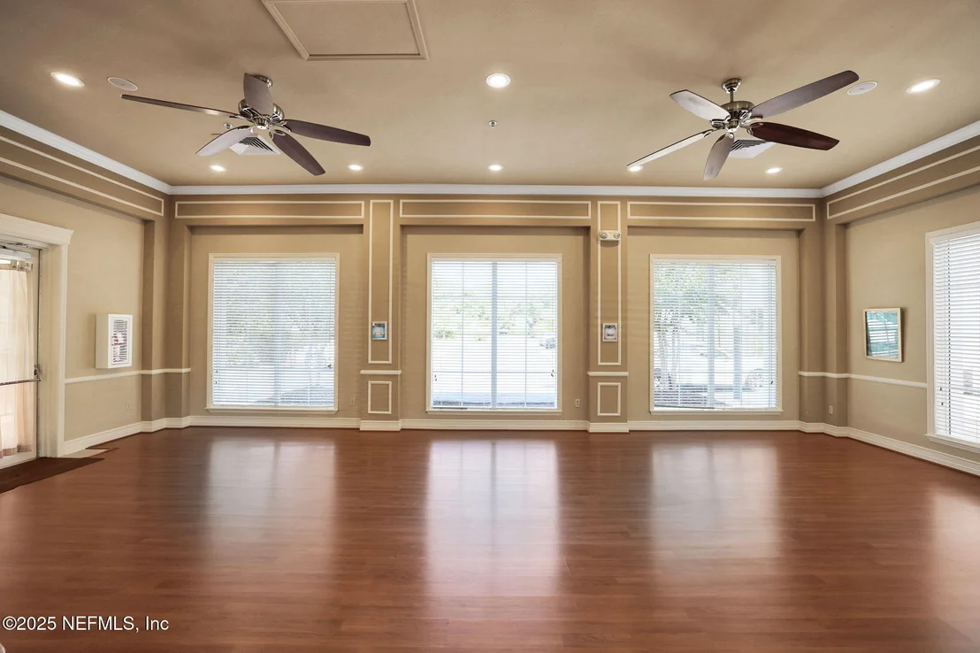 Photo of 1624 SUGAR LOAF Lane