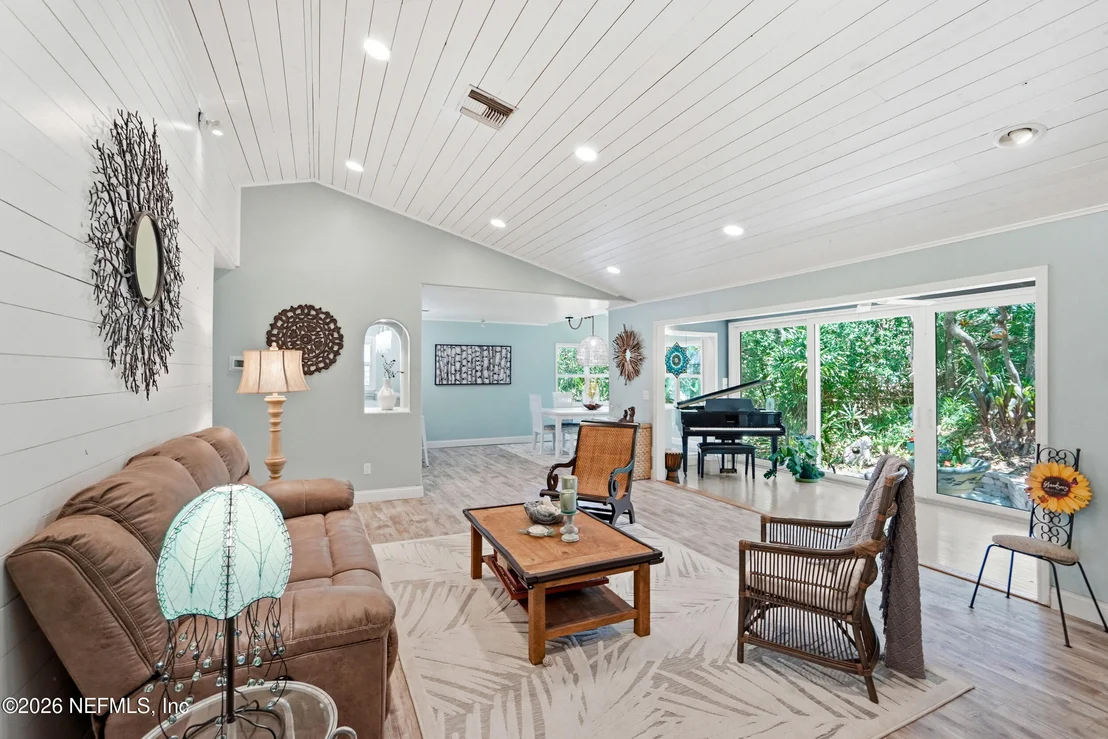 Photo of 136 TURTLE BAY Lane