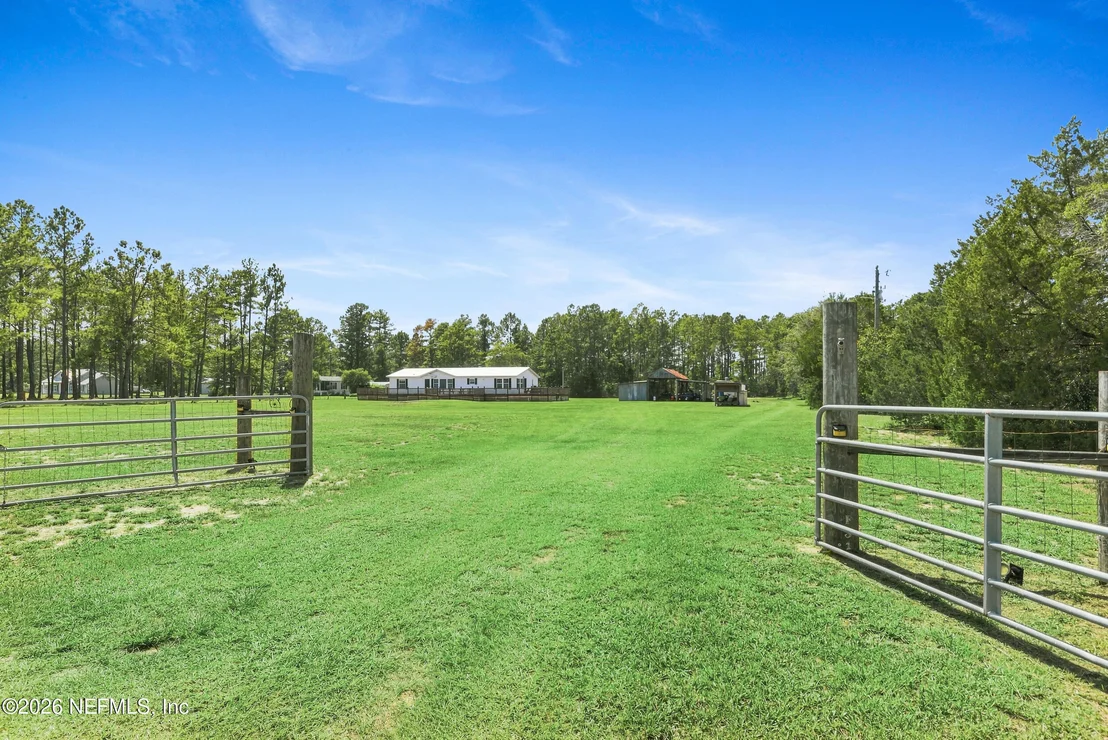 Photo of 241826 COUNTY ROAD 121