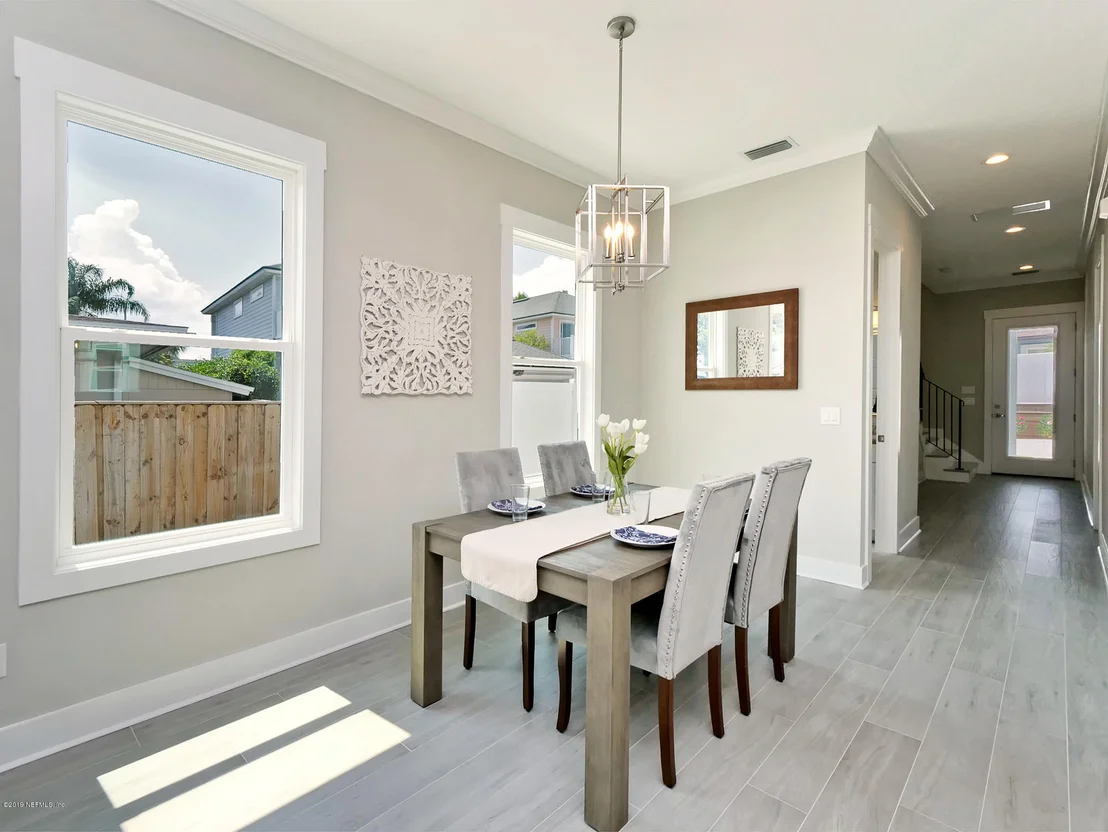 Photo of 232 DAVIS Street