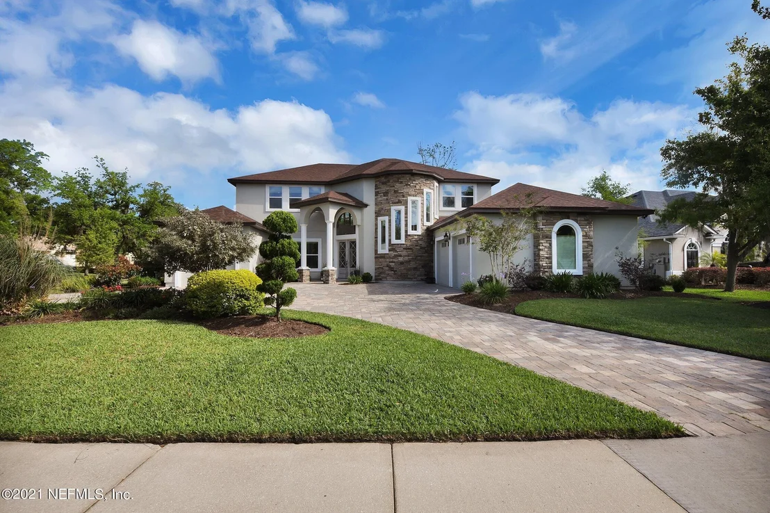 Photo of 605 DONALD ROSS Way