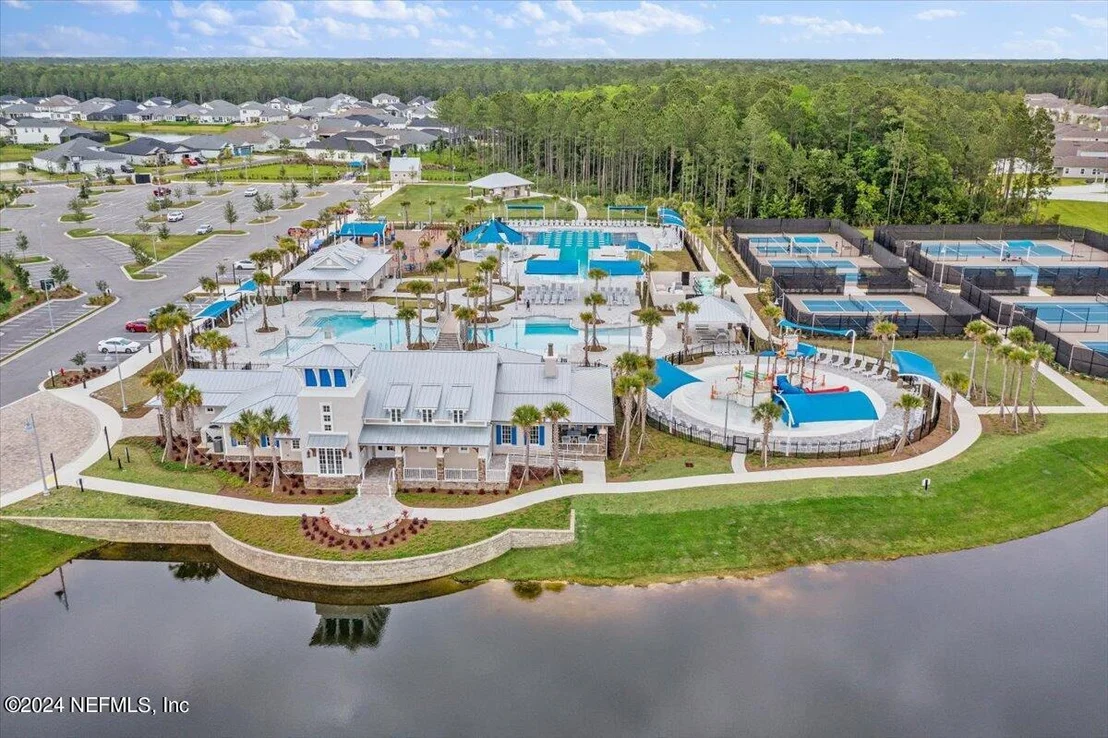Photo of 476 SILVERLEAF VILLAGE Drive