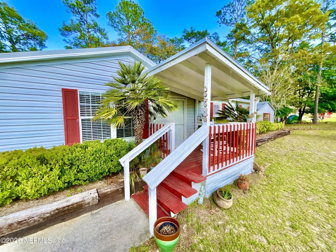 Photo of 129 CRYSTAL LAKE Drive
