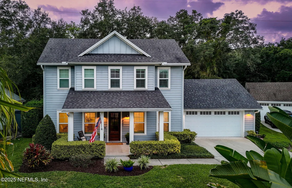 Photo of 951 PARADISE Circle